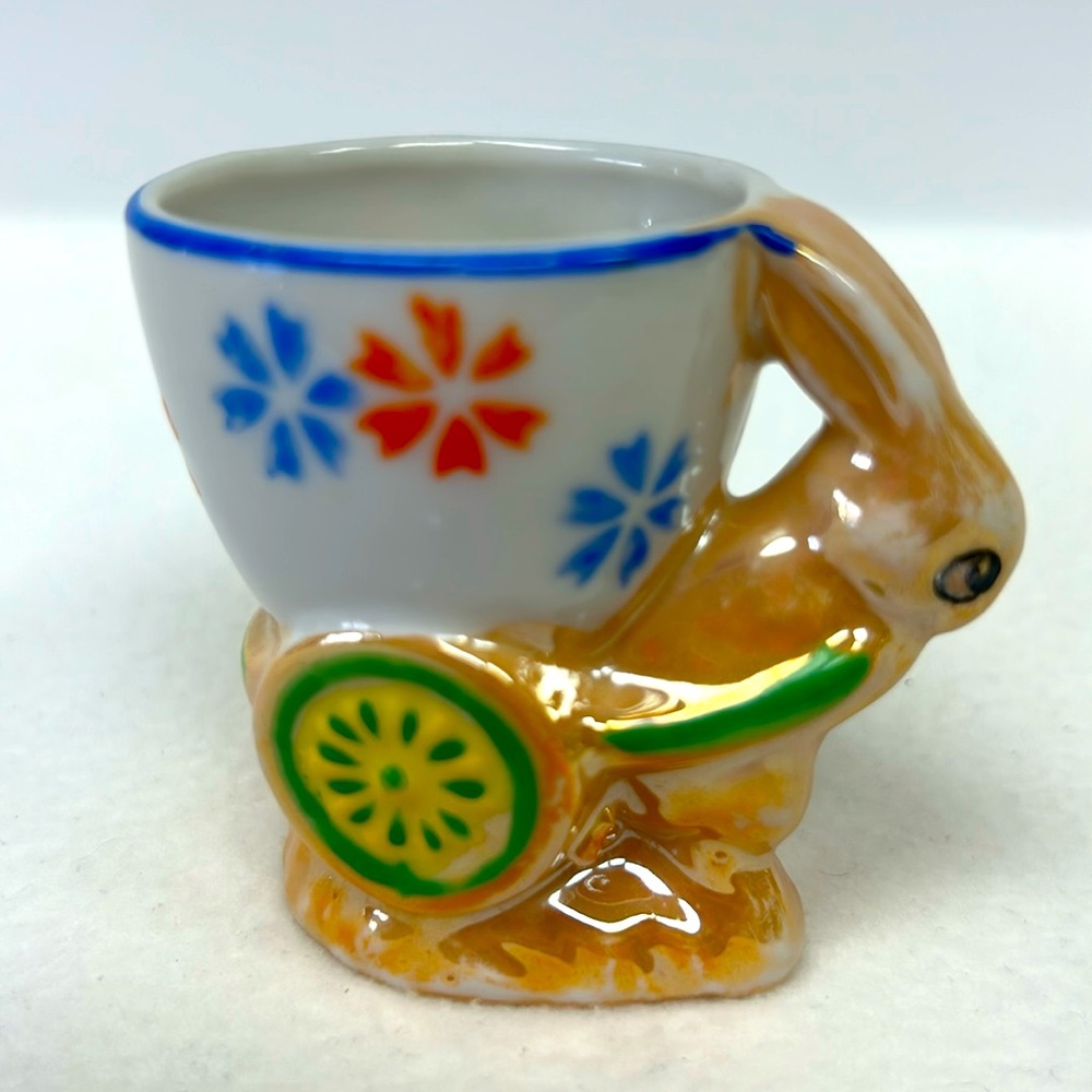 Vintage porcelain anthropomorphic lustreware bunny  eggcup byTrico Japan